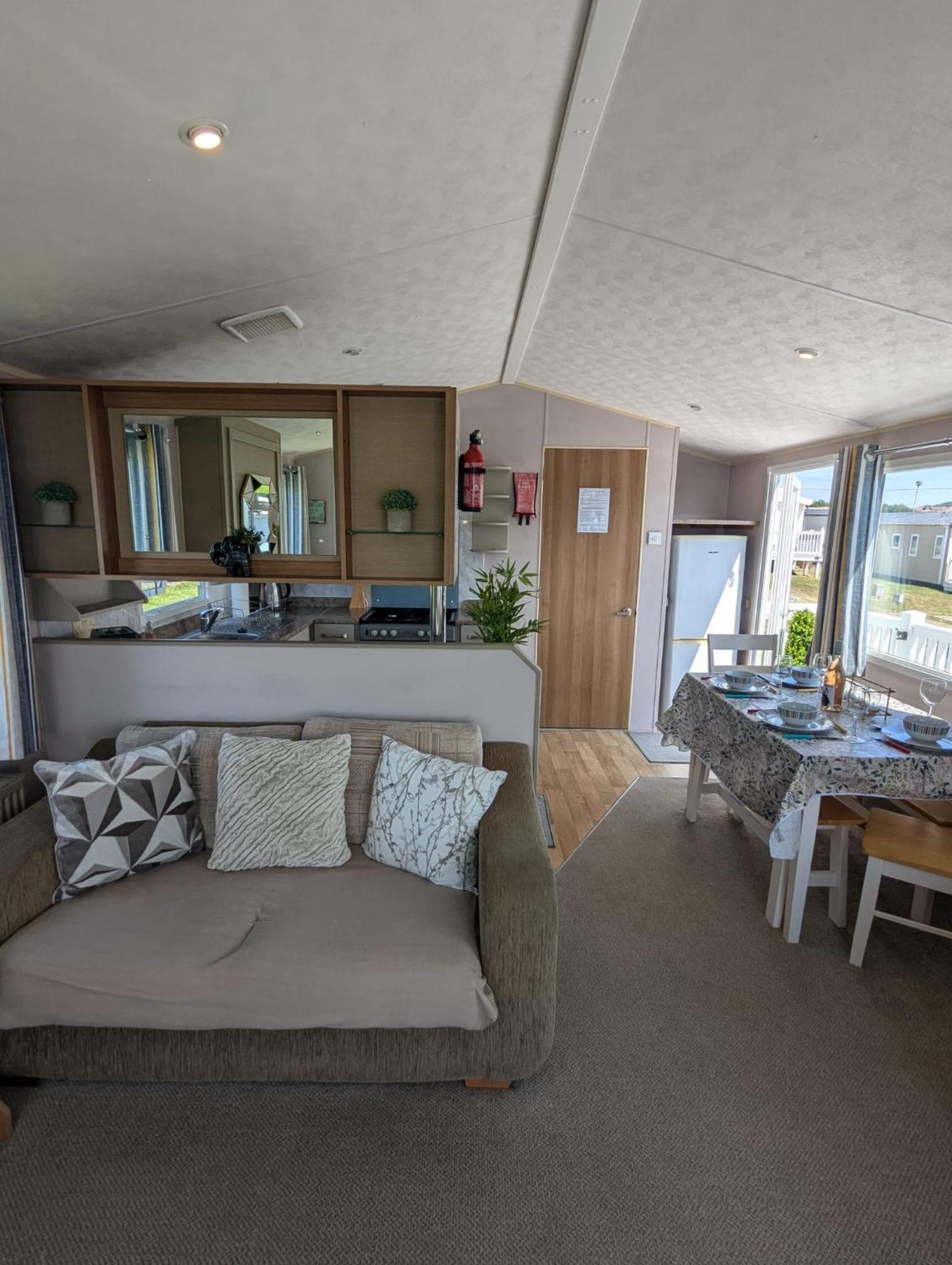 Lovely Family Dog Friendly Caravan On Littlesea Holiday Park Weymouth Haven Wyke Regis Extérieur photo